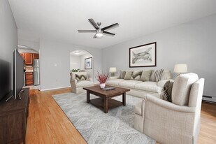 4 Fairfax Ave in Derry, NH - Building Photo