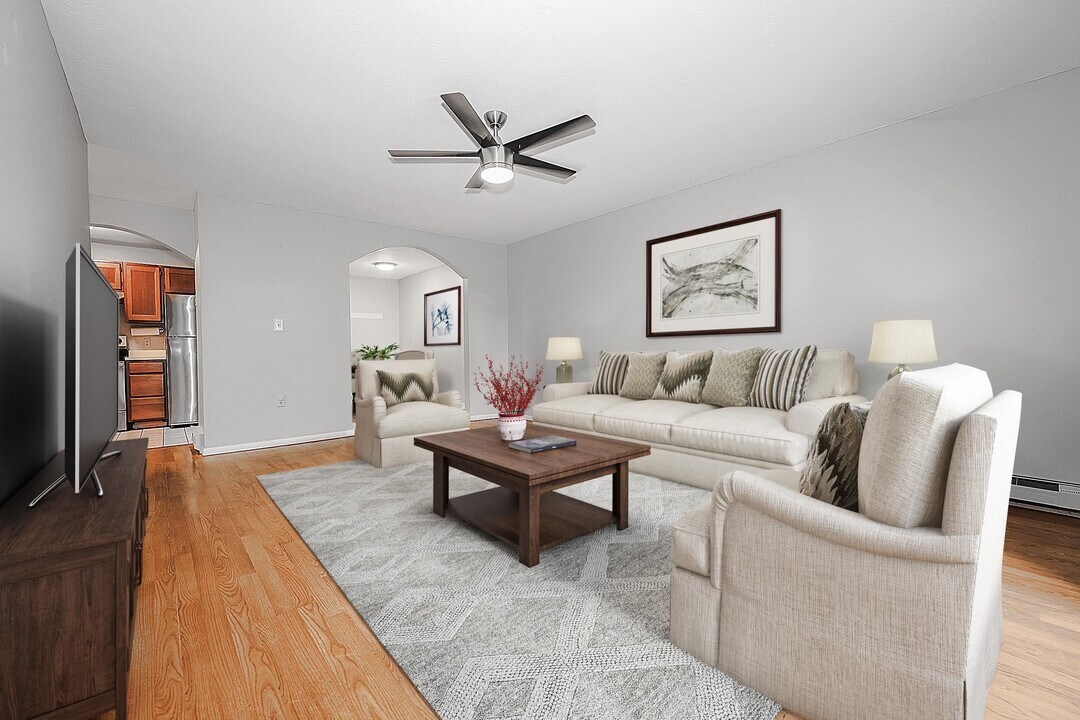 4 Fairfax Ave in Derry, NH - Building Photo