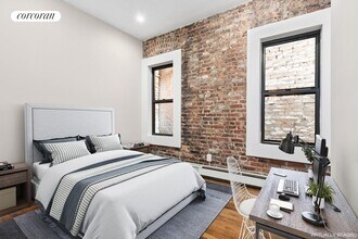 124 W 25th St in New York, NY - Building Photo - Building Photo