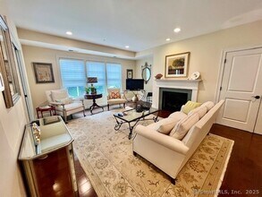 103 Main St in Stonington, CT - Building Photo - Building Photo