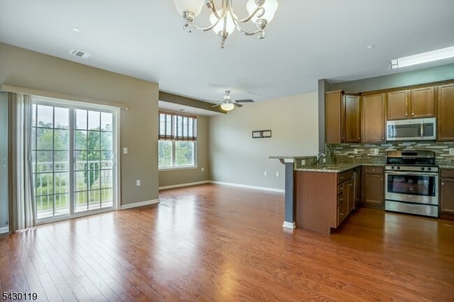 property at 512 Waterview Ct