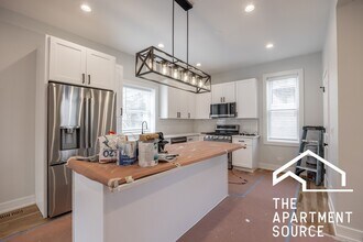 858 N Paulina St in Chicago, IL - Foto de edificio - Building Photo