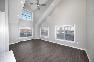 125 Charles Pond Dr in Coram, NY - Building Photo - Building Photo