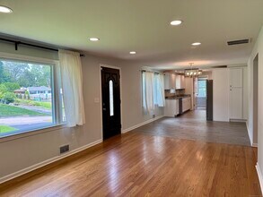 18 Dogwood Rd in Wethersfield, CT - Building Photo - Building Photo