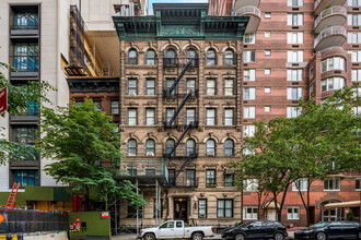 422 E 58th St in New York, NY - Building Photo - Primary Photo