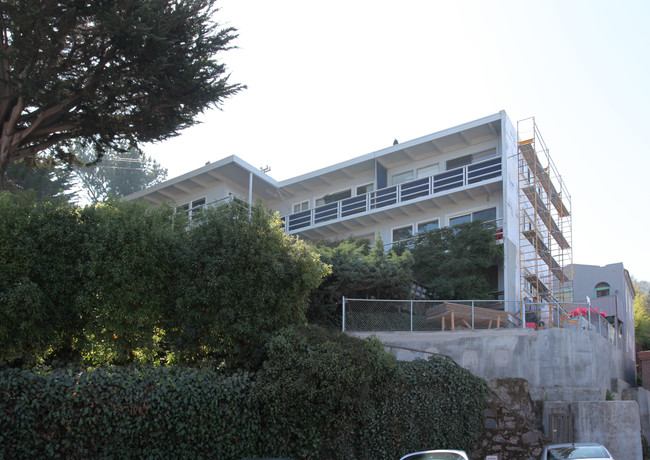 257 San Carlos Ave in Sausalito, CA - Foto de edificio - Building Photo