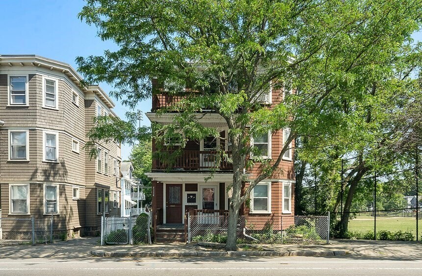 4114 Washington St, Unit 1 in Boston, MA - Building Photo