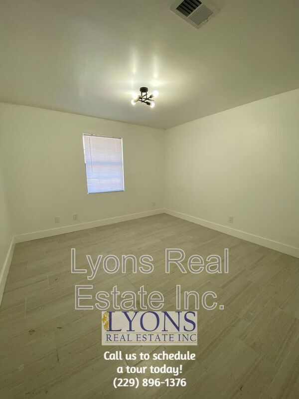 1028 S Gordon Ave in Adel, GA - Building Photo - Building Photo