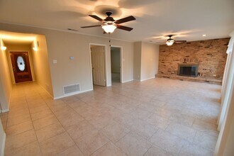 16640 Quiet Bay Dr in Tyler, TX - Building Photo - Building Photo