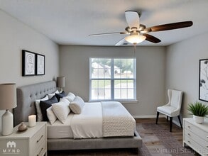 4702 Mallard Creek Dr in Greensboro, NC - Foto de edificio - Building Photo