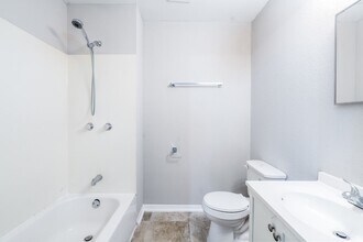 503 Carrell St, Unit 14104W in Tomball, TX - Building Photo - Building Photo