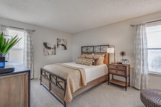 Sugarberry Apartments in Tulsa, OK - Building Photo - Interior Photo