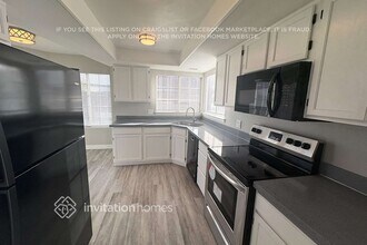 5925 W Shangri La Rd, Unit 3J in Glendale, AZ - Building Photo - Building Photo