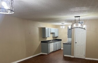 Pine Wood Apartments in Marshall, TX - Building Photo - Building Photo