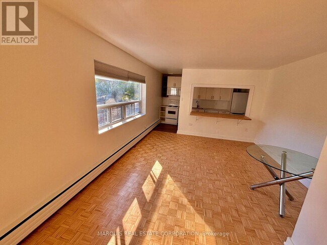 109 Beech Ave in Toronto, ON - Building Photo - Building Photo