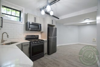 1062 W Glenlake Ave in Chicago, IL - Building Photo - Building Photo