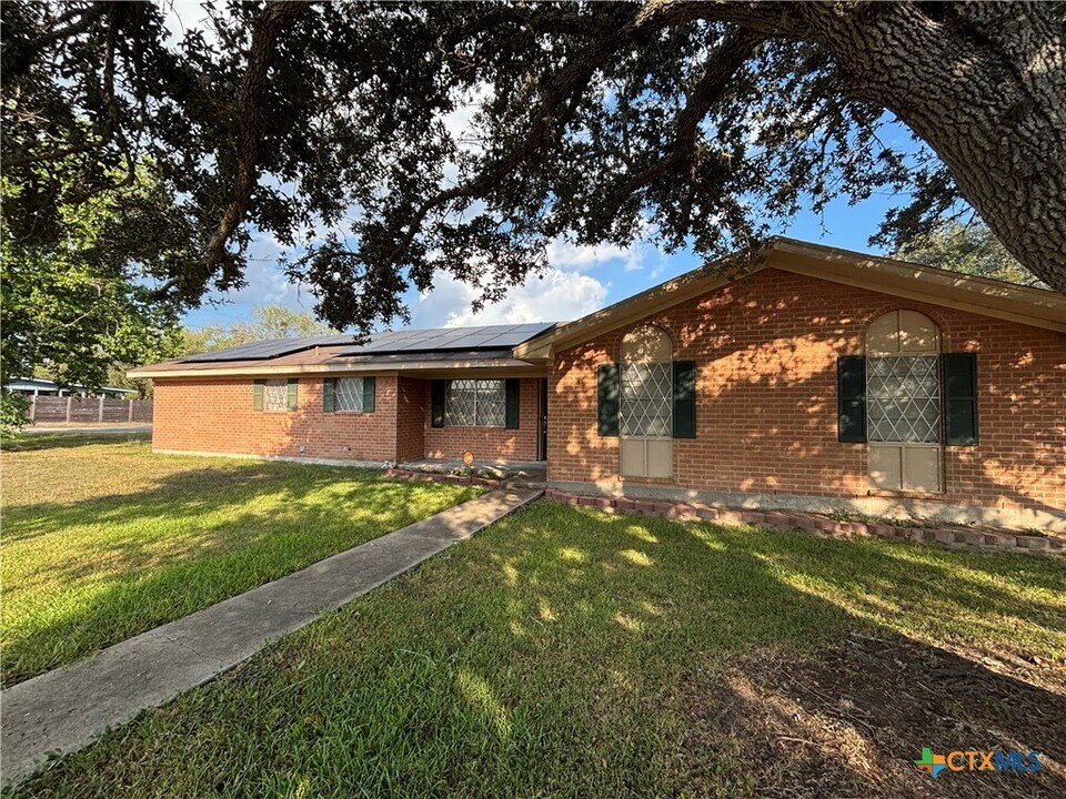 516 Dove Dr in Victoria, TX - Building Photo