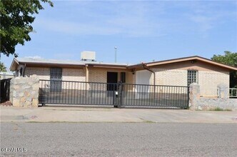 10416 Lambda Dr in El Paso, TX - Building Photo - Building Photo