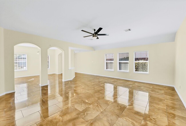 property at 915 Curry St