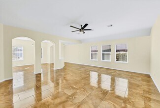 915 Curry St in Baytown, TX - Building Photo - Building Photo