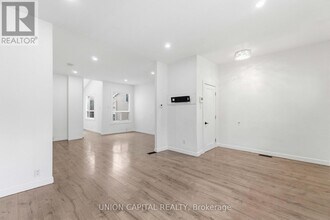 103 Case St in Hamilton, ON - Building Photo - Building Photo