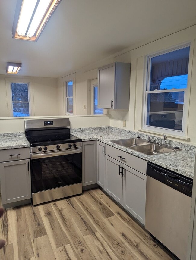 property at 107 E Sycamore St