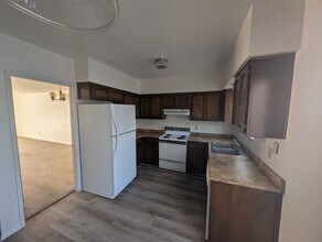 7610 E Helen St in Tucson, AZ - Building Photo - Building Photo