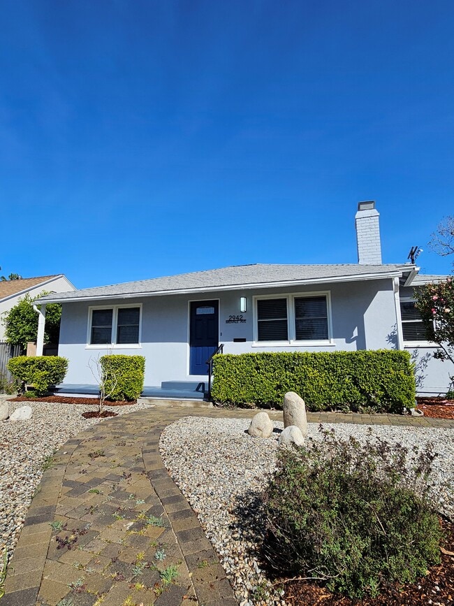 2942 Midvale Ave in Los Angeles, CA - Building Photo - Building Photo