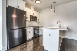 1901 Summit Ave in Union City, NJ - Building Photo