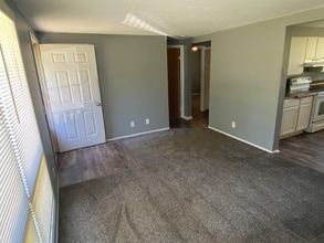 211 Eaton St in Galien, MI - Building Photo - Building Photo