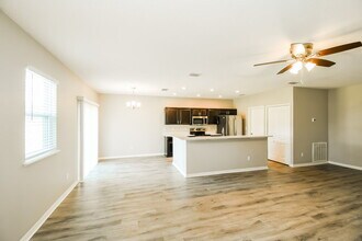 10305 Magnolia Hills Dr in Jacksonville, FL - Building Photo - Building Photo