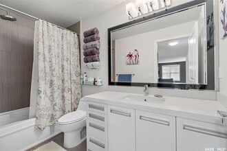 2315 McClocklin Rd in Saskatoon, SK - Building Photo - Building Photo