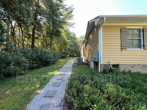 105 Baybrook Ct in Cary, NC - Building Photo - Building Photo