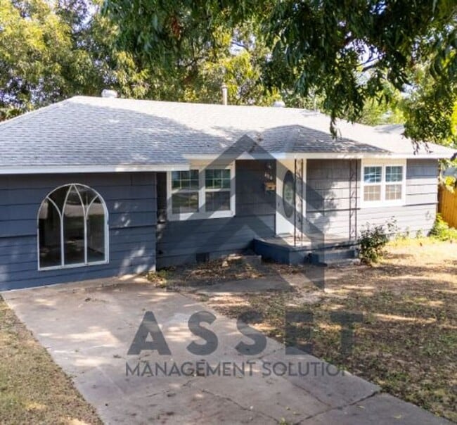 4316 N Libby Ave in Warr Acres, OK - Building Photo - Building Photo