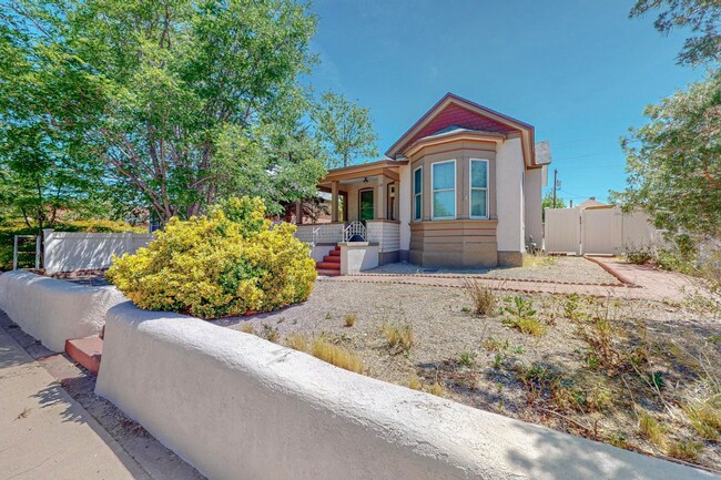 116 Edith Blvd NE in Albuquerque, NM - Building Photo - Building Photo