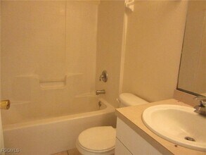 4546 28th St SW in Lehigh Acres, FL - Building Photo - Building Photo
