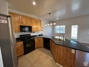 667 Wyngate Pointe Ln in Draper, UT - Building Photo - Building Photo