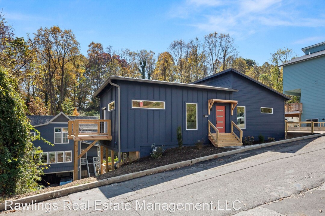 38 Richland St in Asheville, NC - Foto de edificio