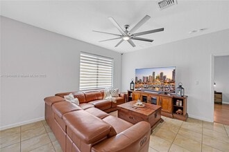 3432 NE 2nd St in Homestead, FL - Building Photo - Building Photo