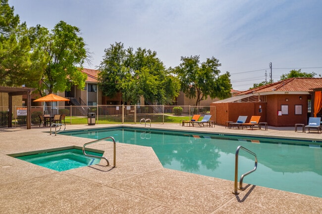 Heritage District in Gilbert, AZ - Foto de edificio - Building Photo