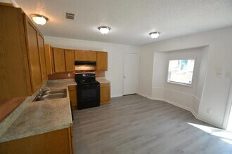 905 Valerie Dr in North Little Rock, AR - Building Photo - Building Photo
