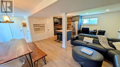 3239 Cove Ave in Innisfil, ON - Building Photo - Building Photo