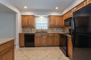 66 Westminster Dr in Palm Coast, FL - Building Photo