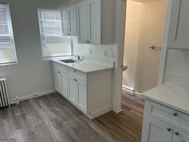 45 Roseland Ave in Caldwell, NJ - Building Photo - Building Photo