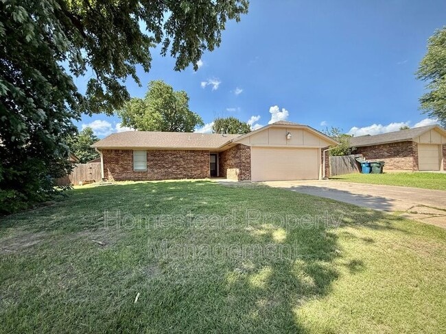 property at 5813 SE 10th St