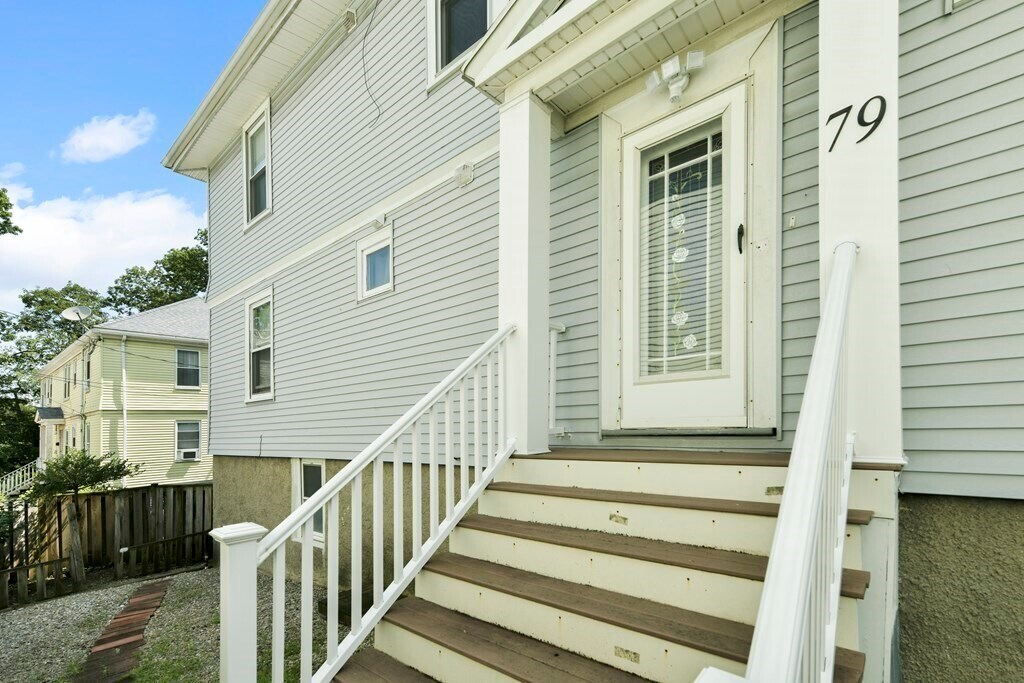 79 Charlesbank Rd, Unit 79 in Newton, MA - Building Photo