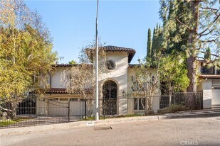 8152 Tianna Rd in Los Angeles, CA - Building Photo