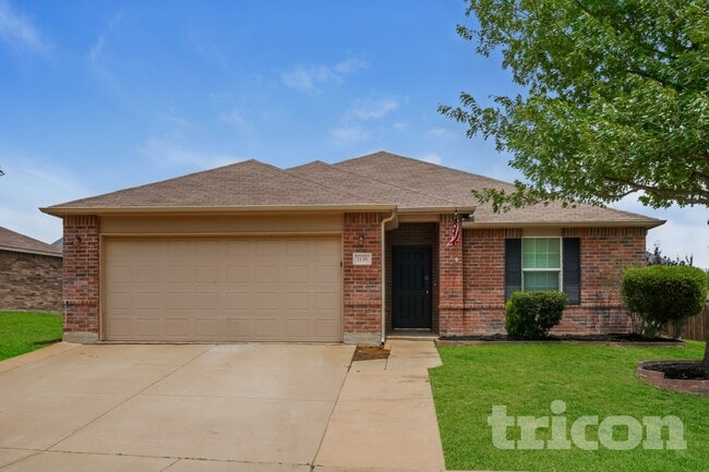 property at 1136 Foxglove Ln