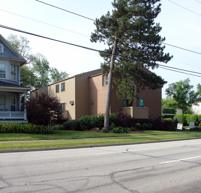 2479 2nd St in Cuyahoga Falls, OH - Building Photo - Building Photo