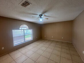 204 Canterbury Ct in Kissimmee, FL - Building Photo - Building Photo